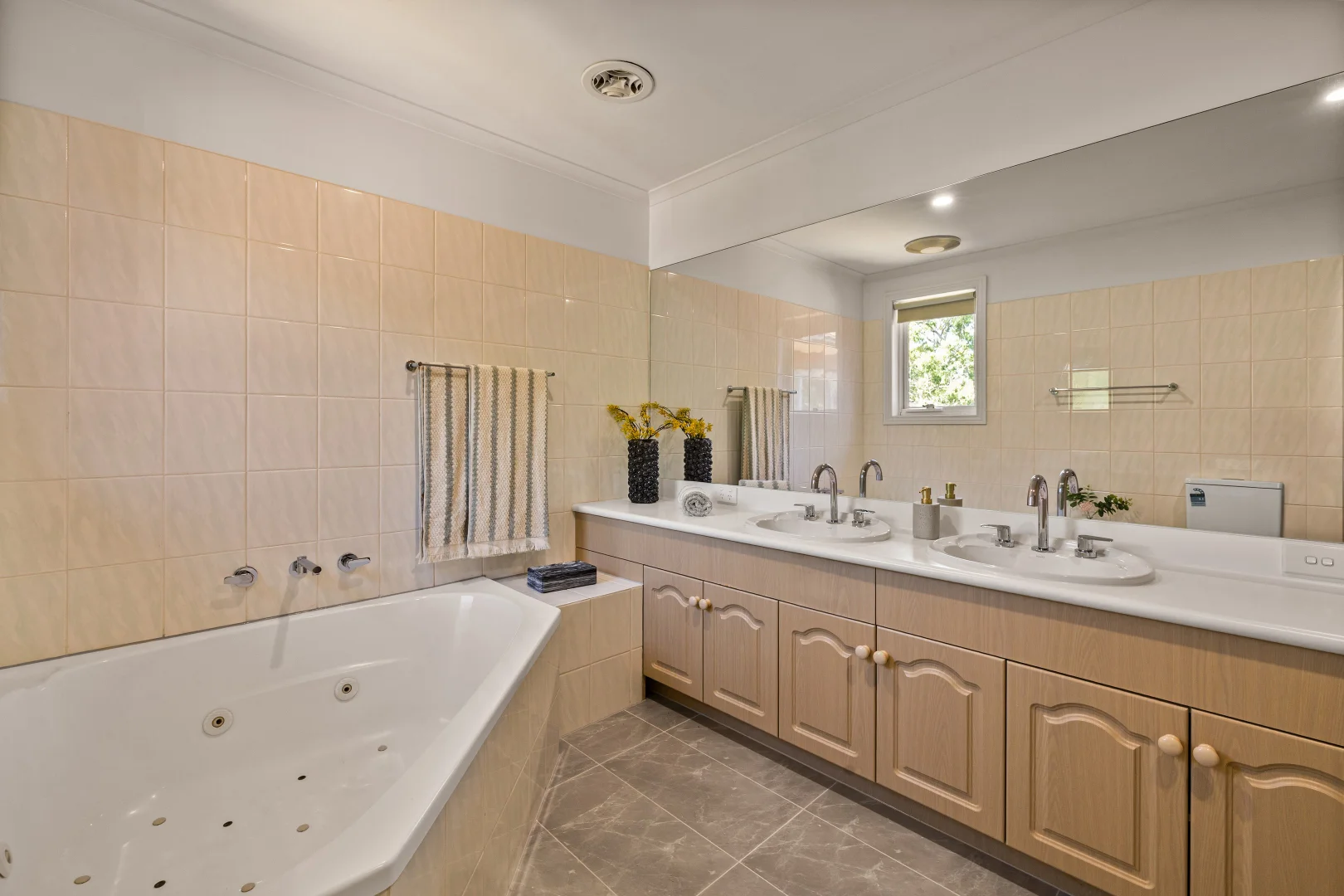 Additional image 15 of 11 Stevens Close, Kew VIC 3101