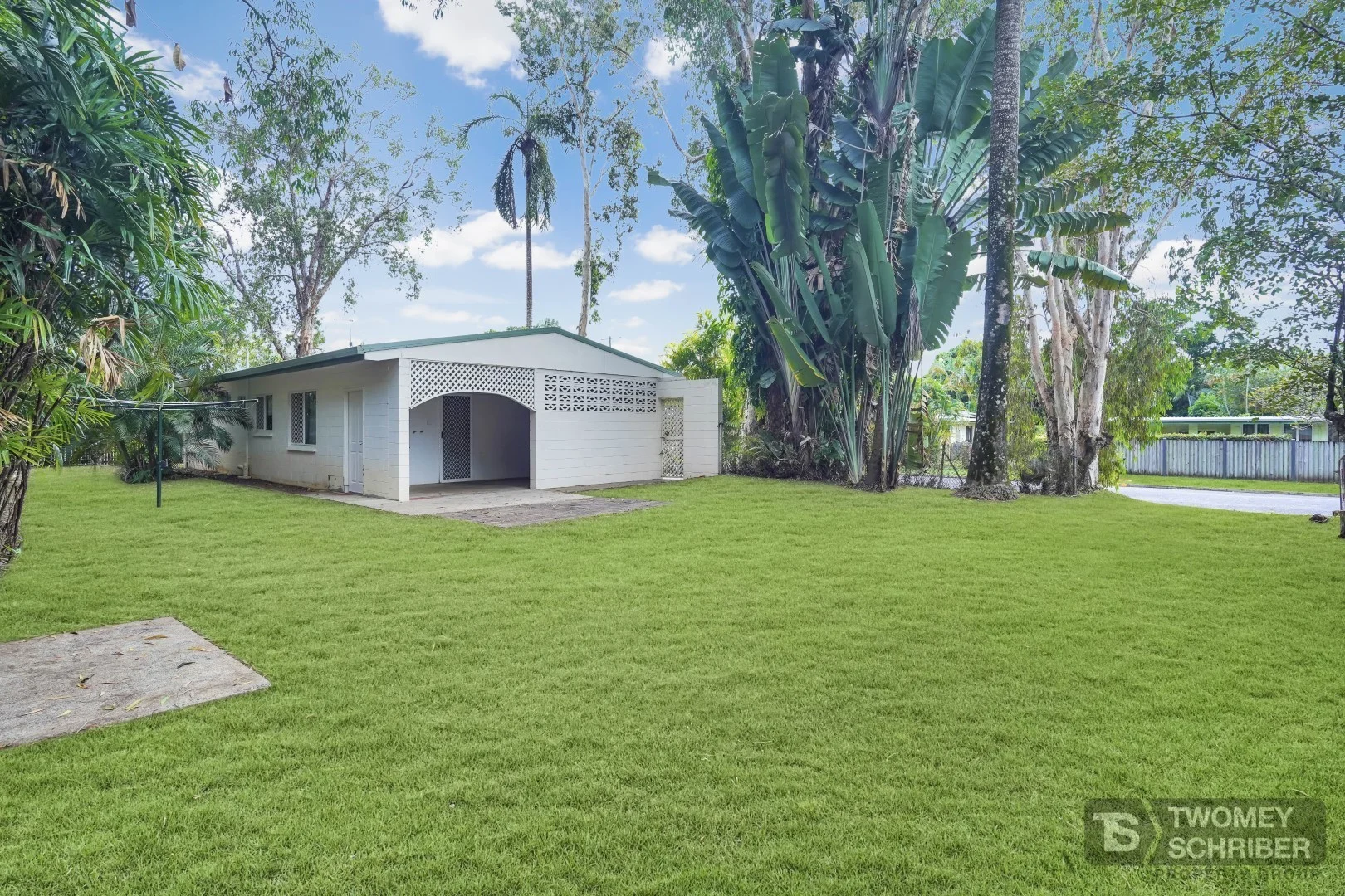 Additional image 8 of 28 Oleander Street, Holloways Beach QLD 4878