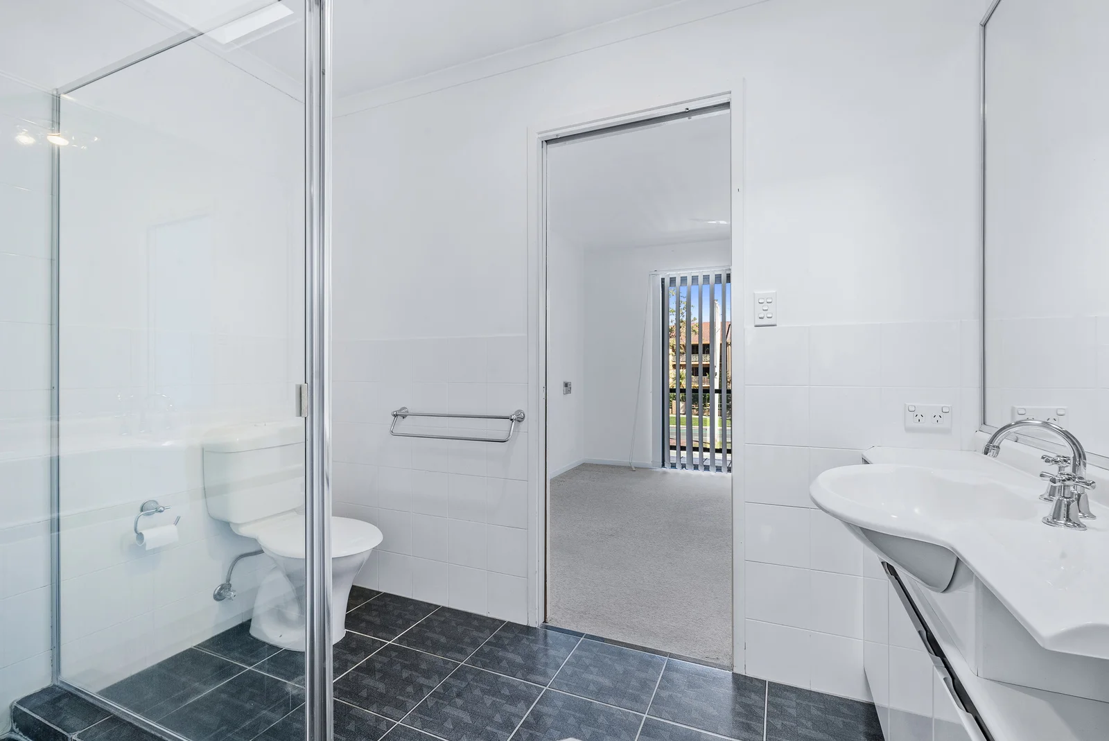 Additional image 10 of 3/37 T E Peters Drive, Broadbeach Waters QLD 4218