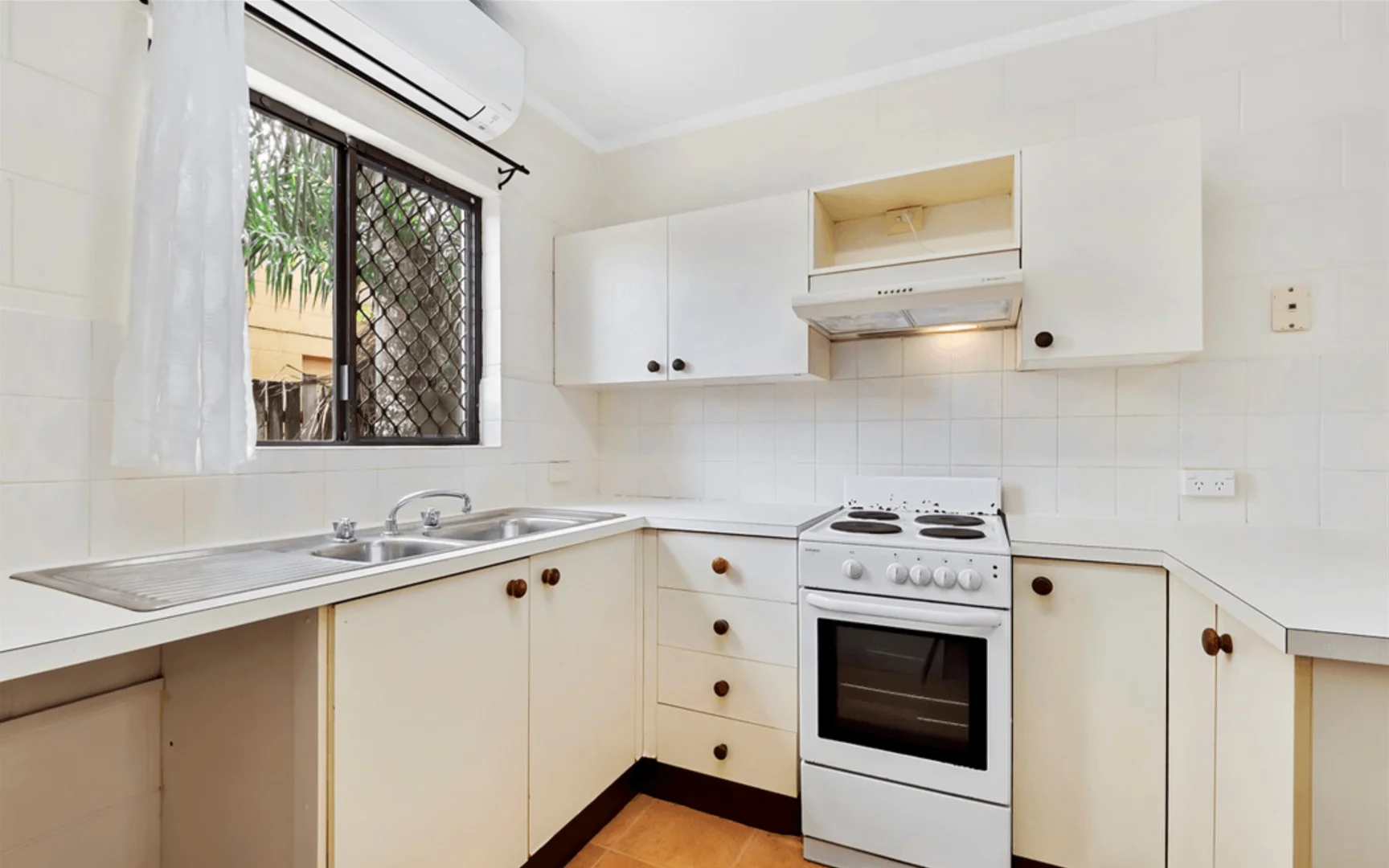 Additional image 7 of 9/235-237 Mcleod Street, Cairns North QLD 4870