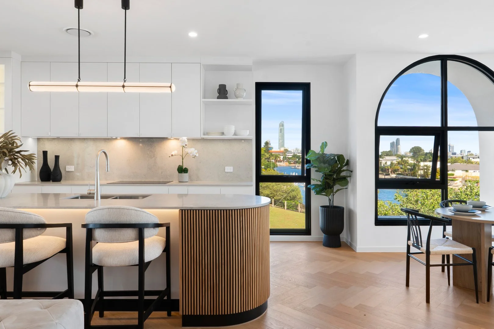 16/2-4 Waterford Court, Bundall QLD 4217