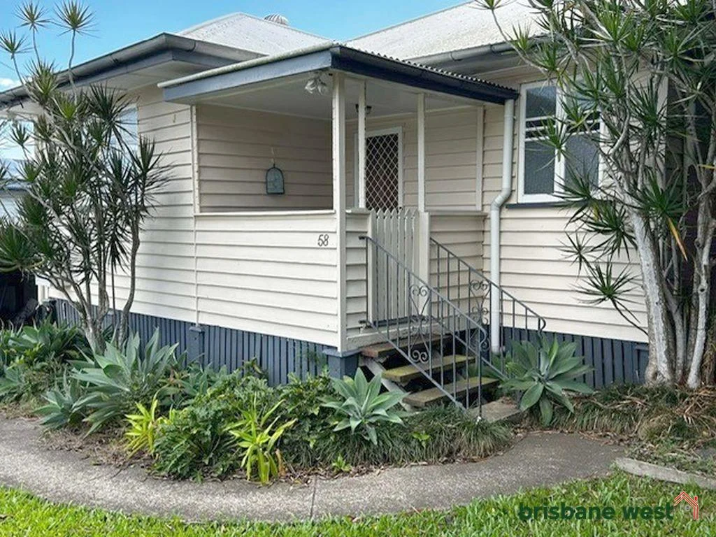 58 Queen Street, Blackstone QLD 4304