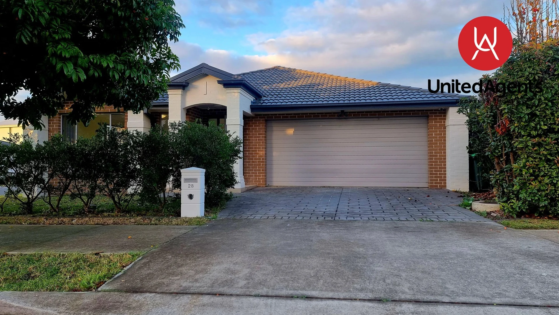 28 Tander Street, Oran Park NSW 2570