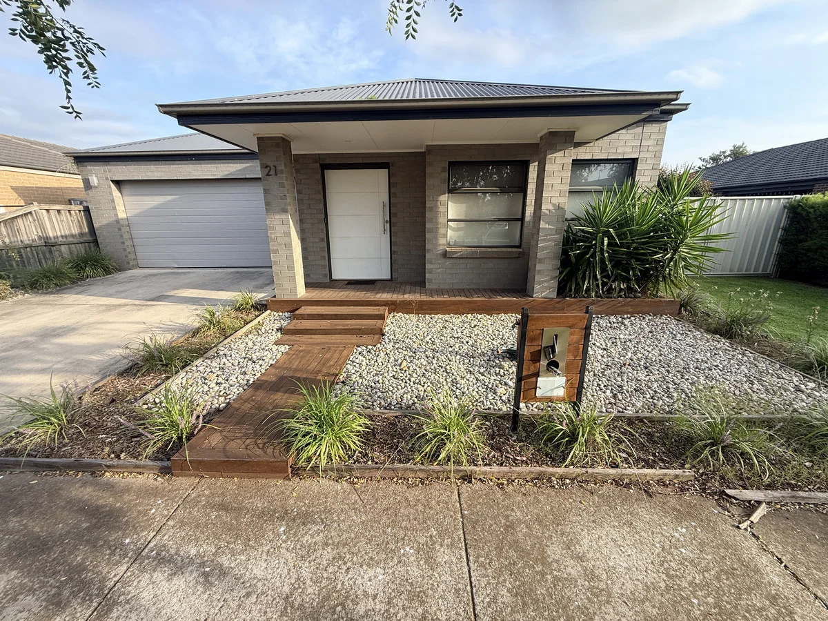 21 Ruthberg Drive, Sale VIC 3850