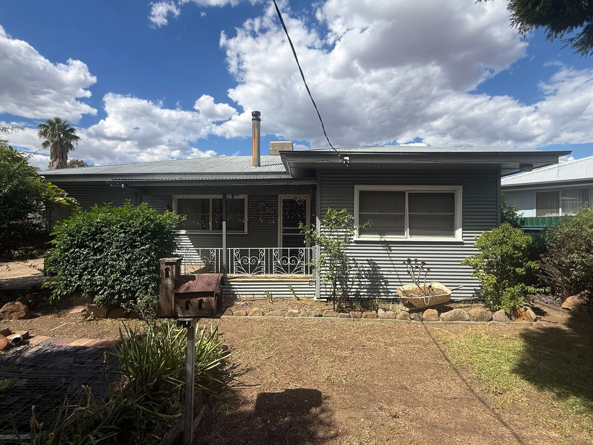 54 Oak Street, Moree NSW 2400
