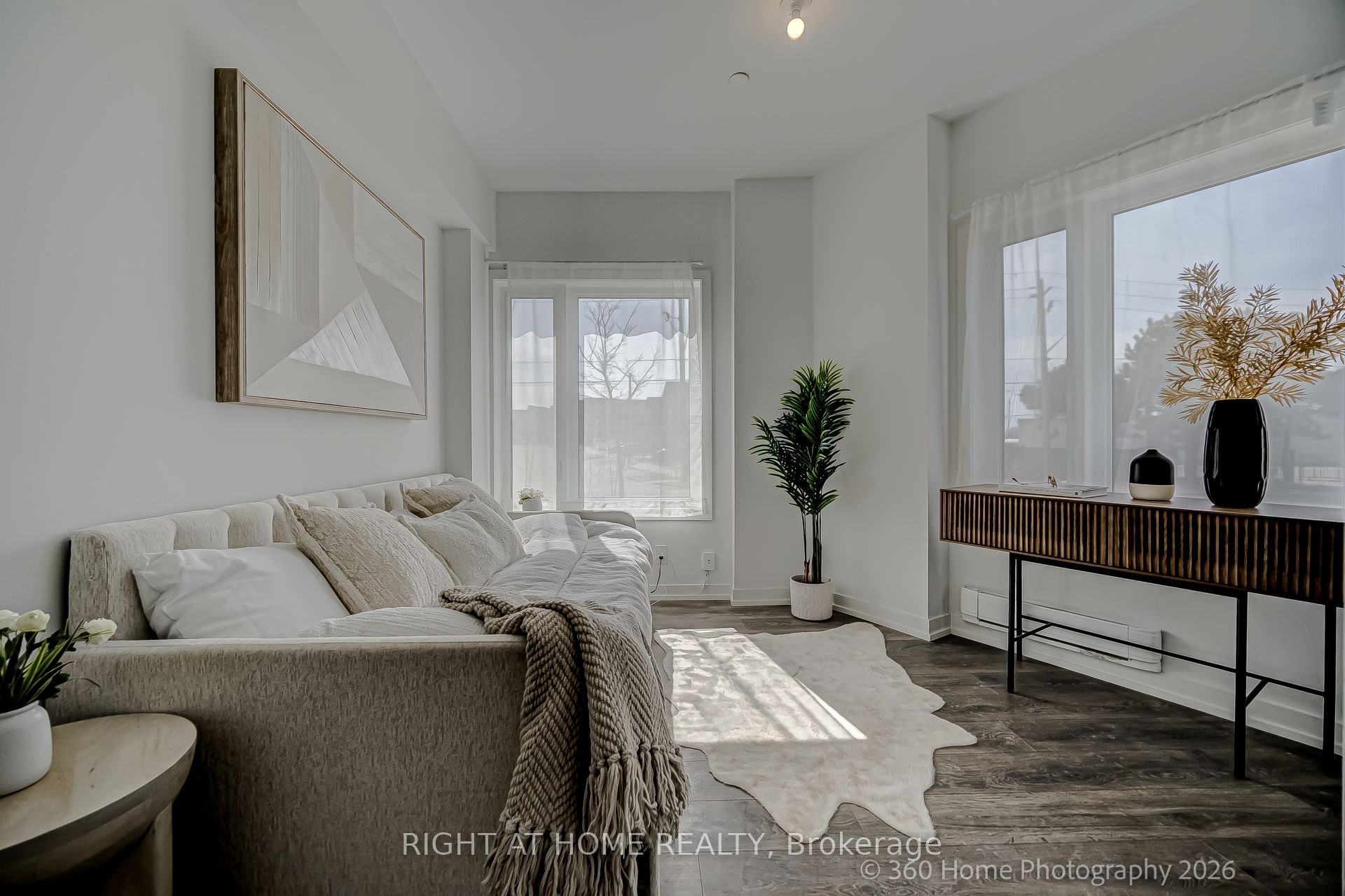 1 Case Ootes Drive, Toronto, ON, M4A 0A9