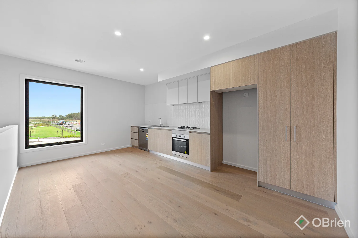 Additional image 6 of 48 Grande Belmond Avenue, Clyde VIC 3978