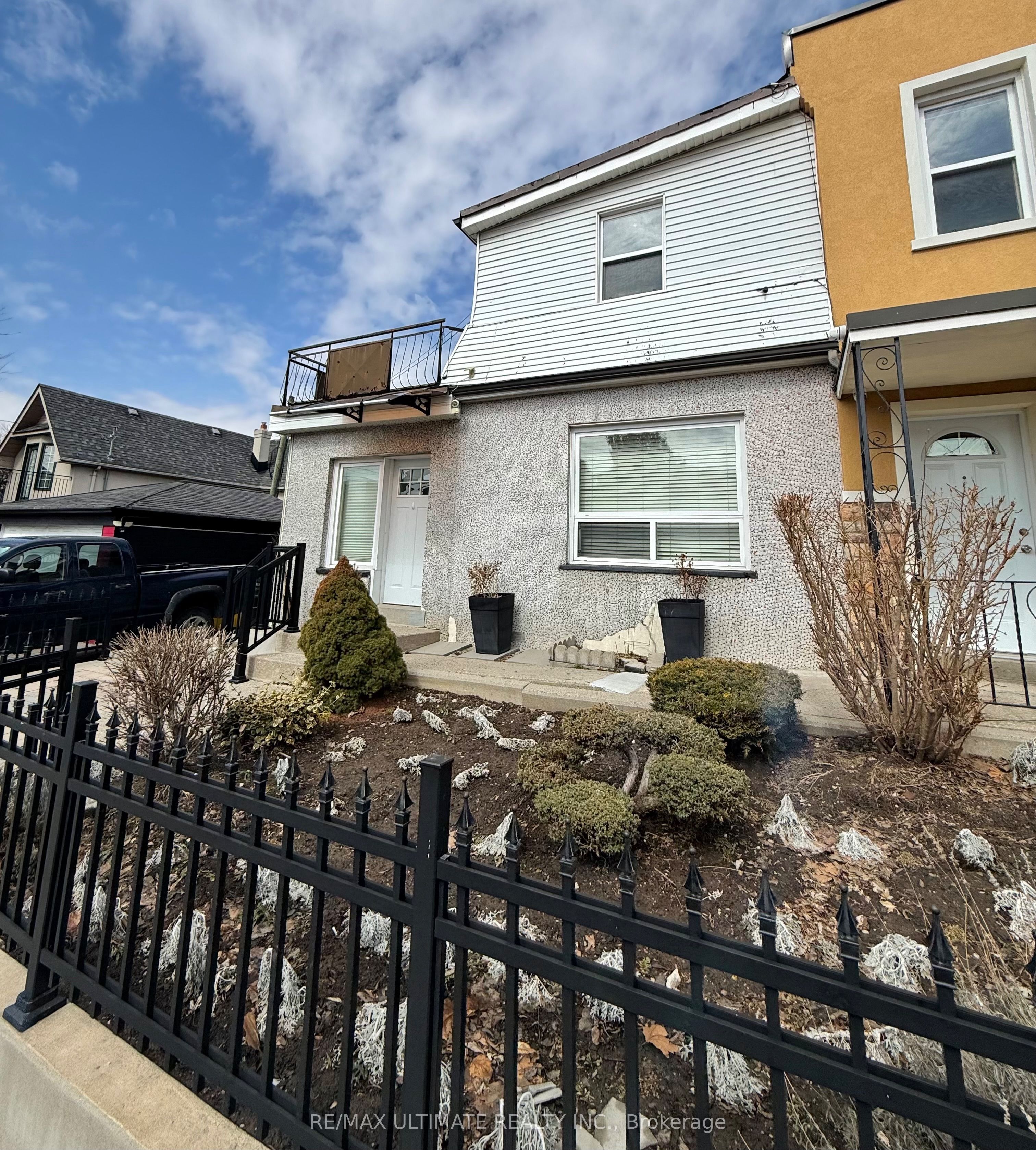 Additional image 3 of 2A Auburn Avenue, Toronto, ON, M6H 2L7