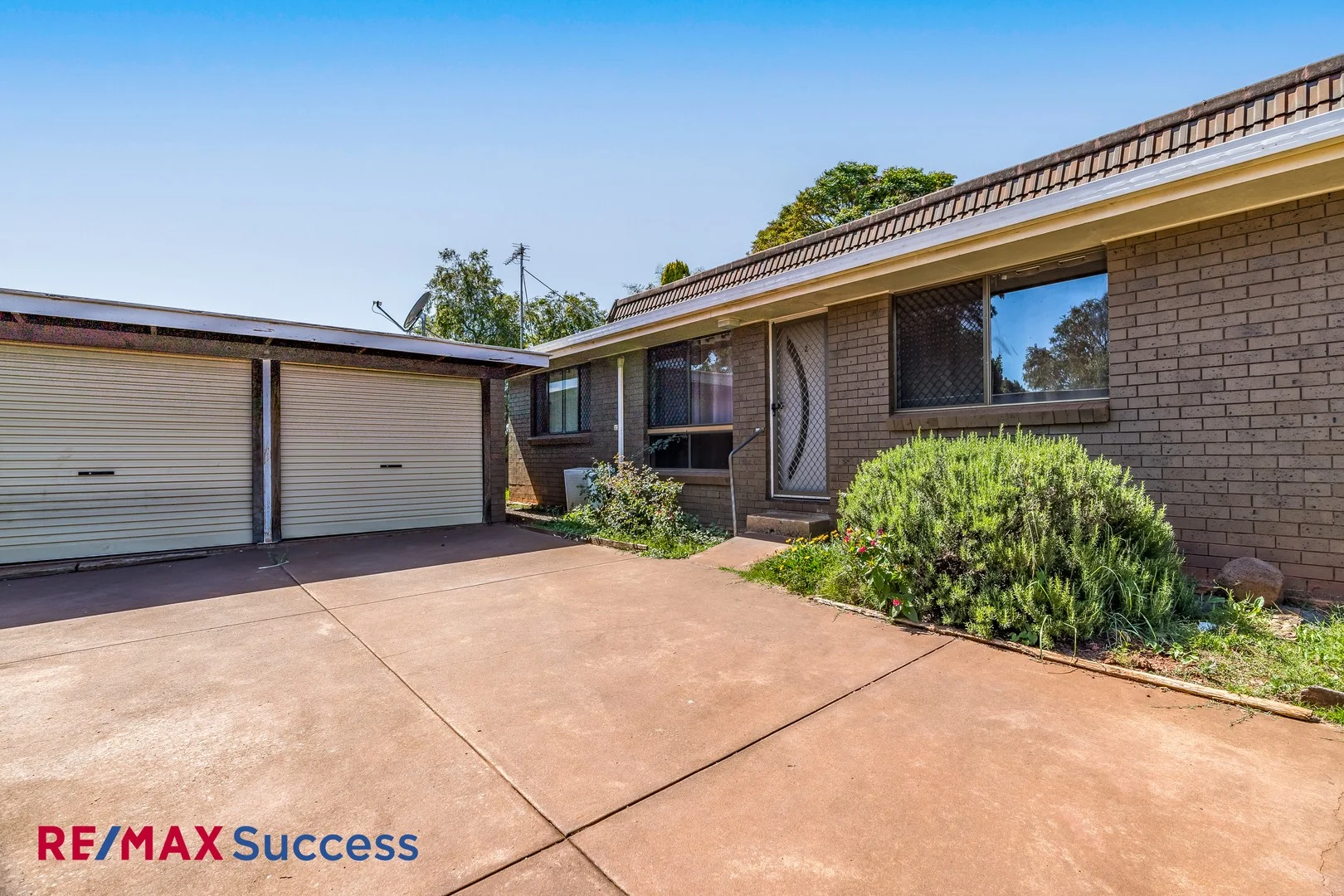2/208 Tor Street, Rockville QLD 4350