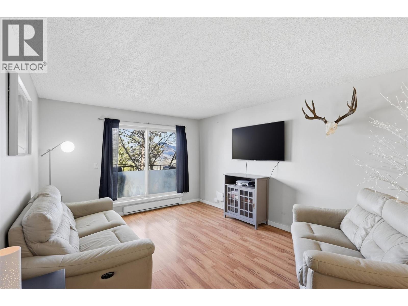 Additional image 3 of 15-1810 Summit Drive, Kamloops, BC, V2E2C7