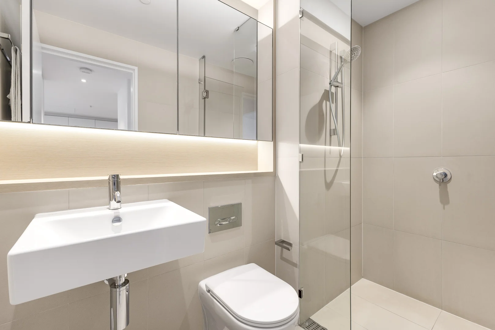Additional image 6 of 2105/915-941 Collins Street, Docklands VIC 3008