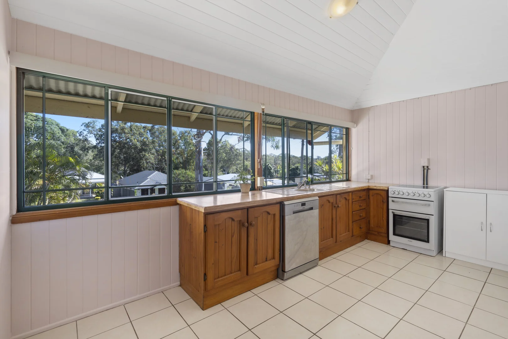 Additional image 19 of 54 Muriel Street, Redland Bay QLD 4165