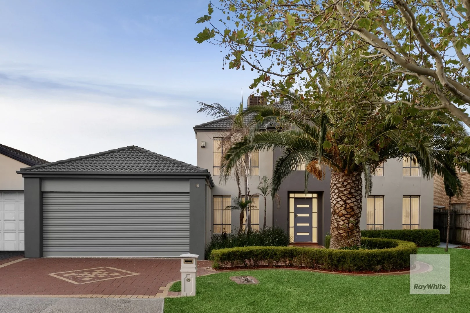 10 Pacific Place, Taylors Lakes VIC 3038