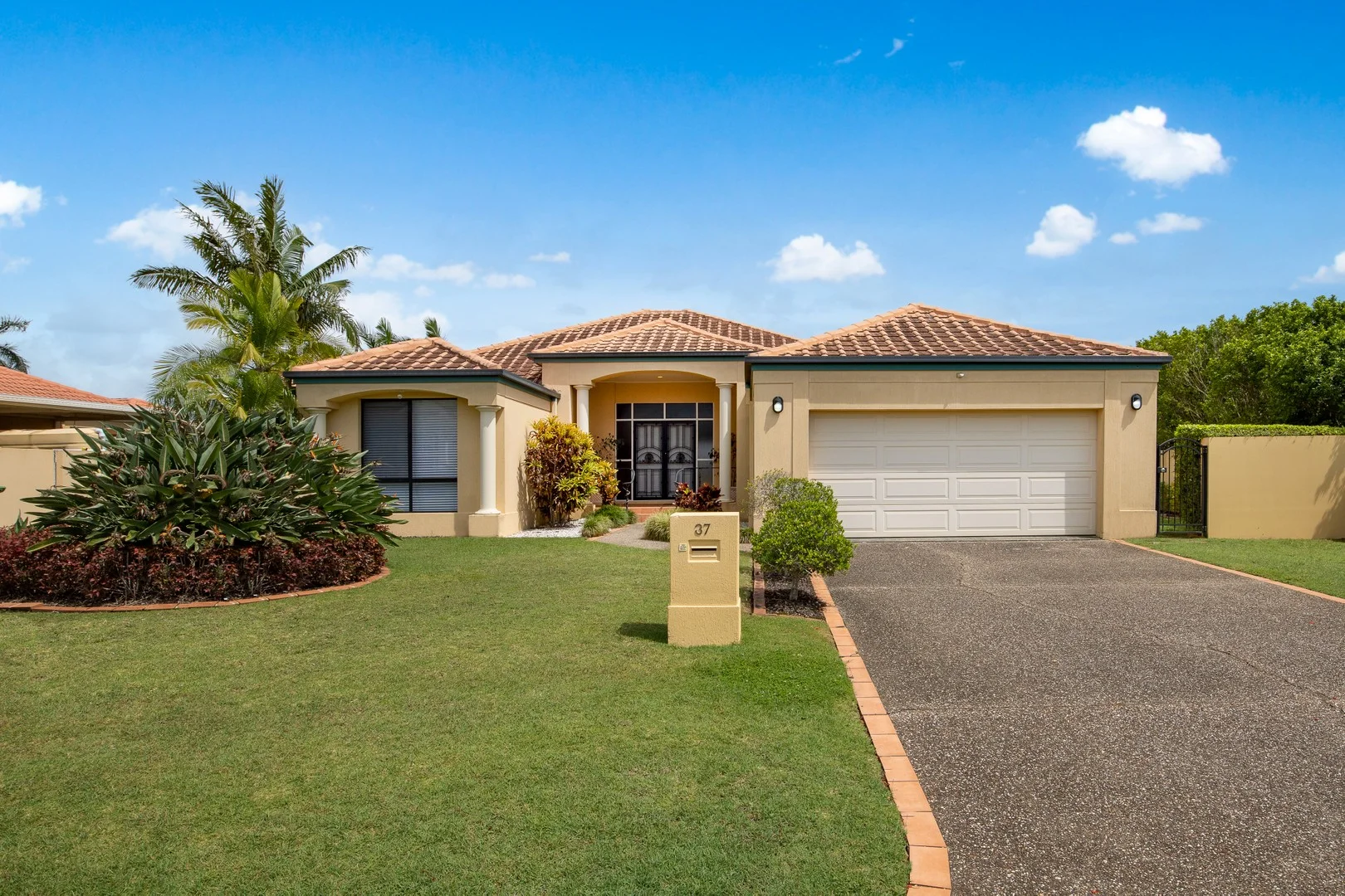 Additional image 3 of 37 Oyster Cove Promenade, Helensvale QLD 4212