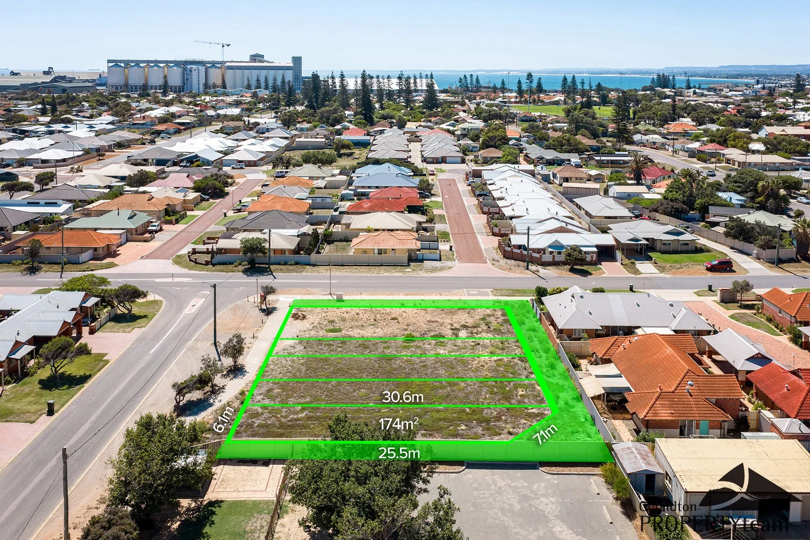 5B Whitfield Place, Beachlands WA 6530