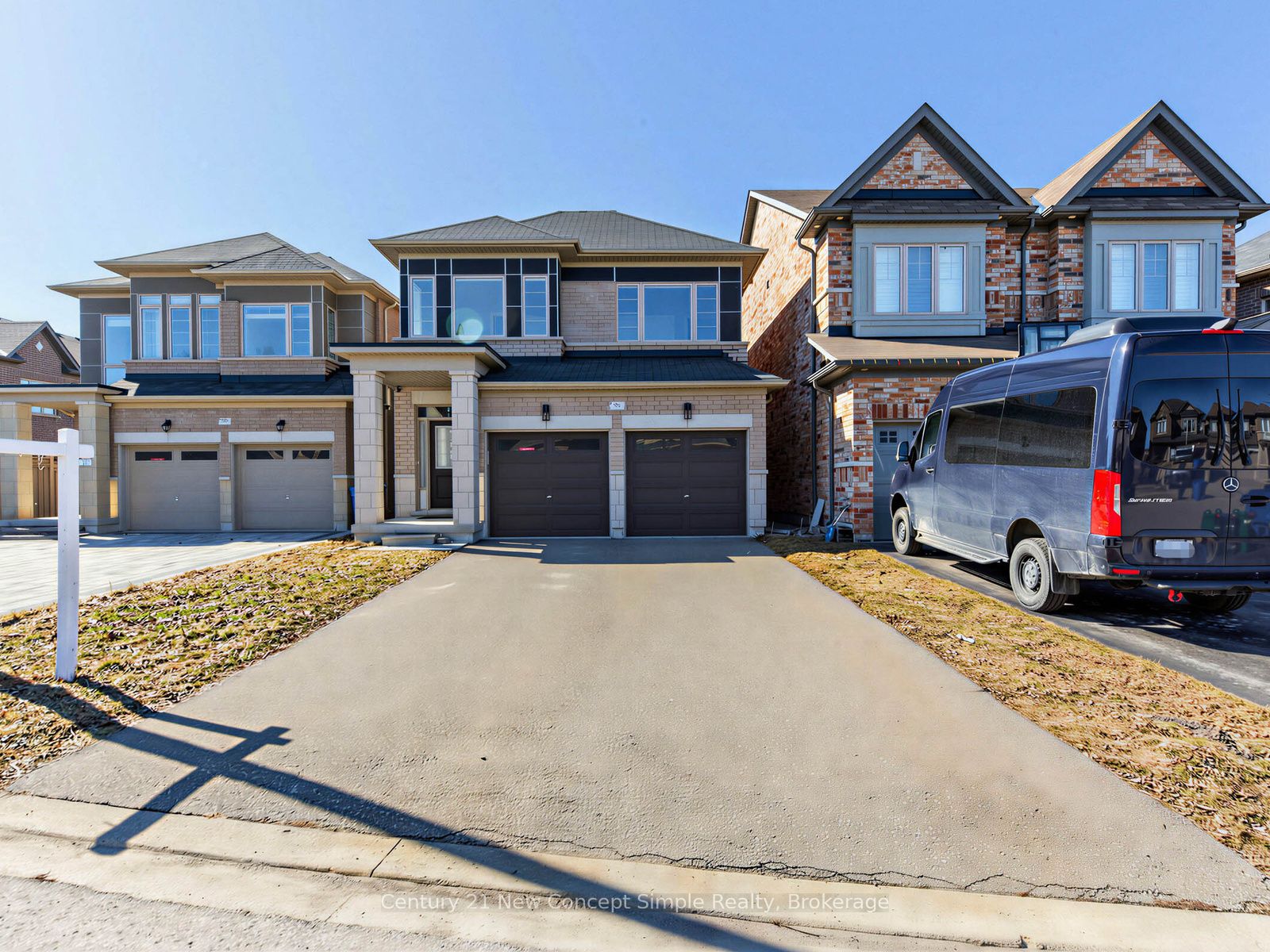 95 Chouinard Way, Aurora, ON, L4G 1B7 photo 2