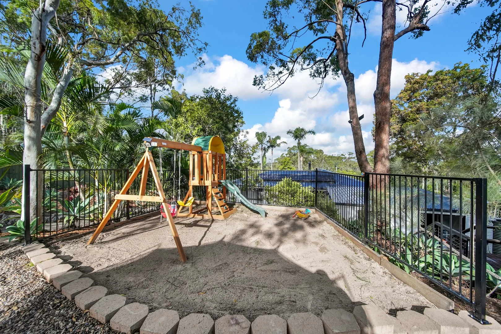 13 Trudy Crescent, Cornubia QLD 4130 photo 4