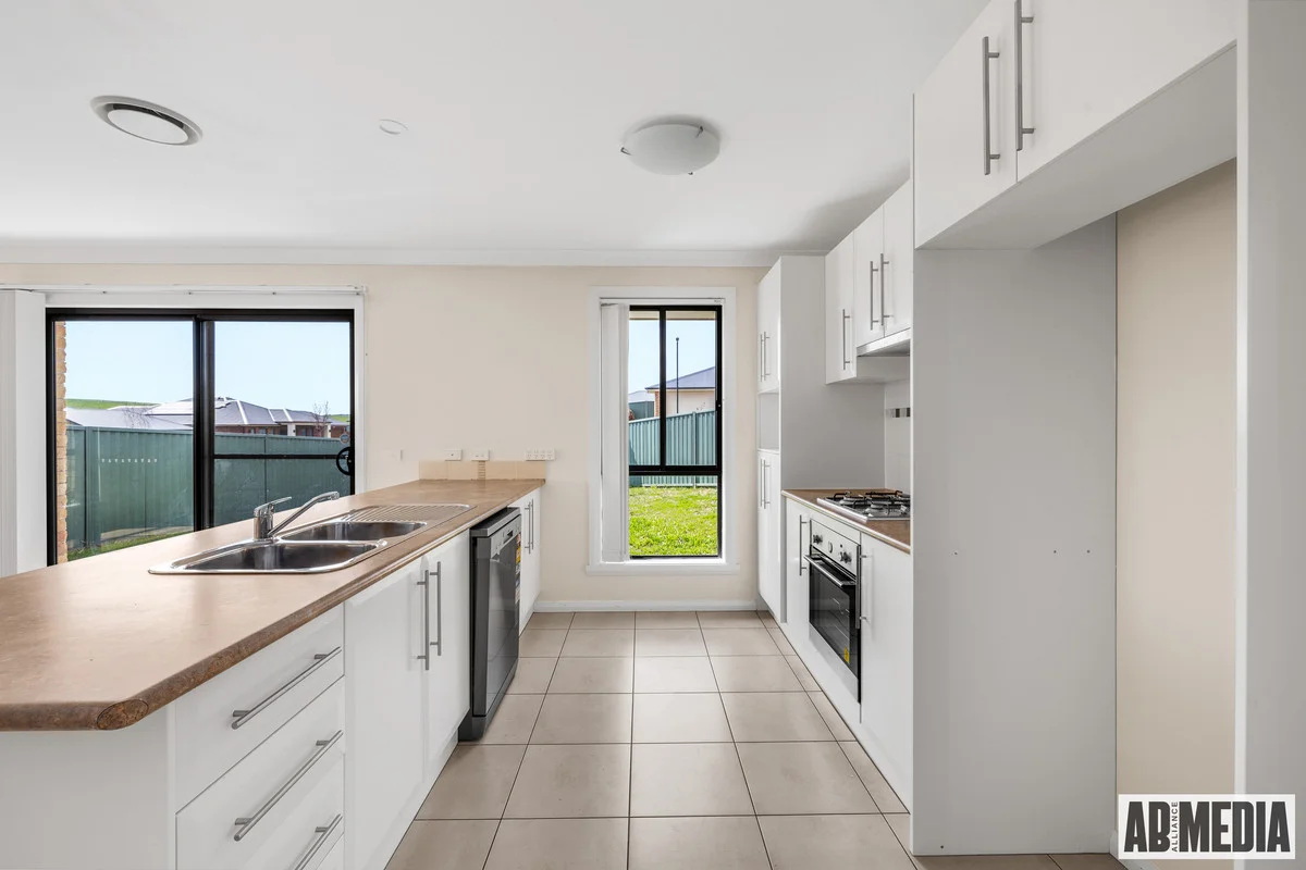 35 Emerald Drive, Kelso NSW 2795 photo 5