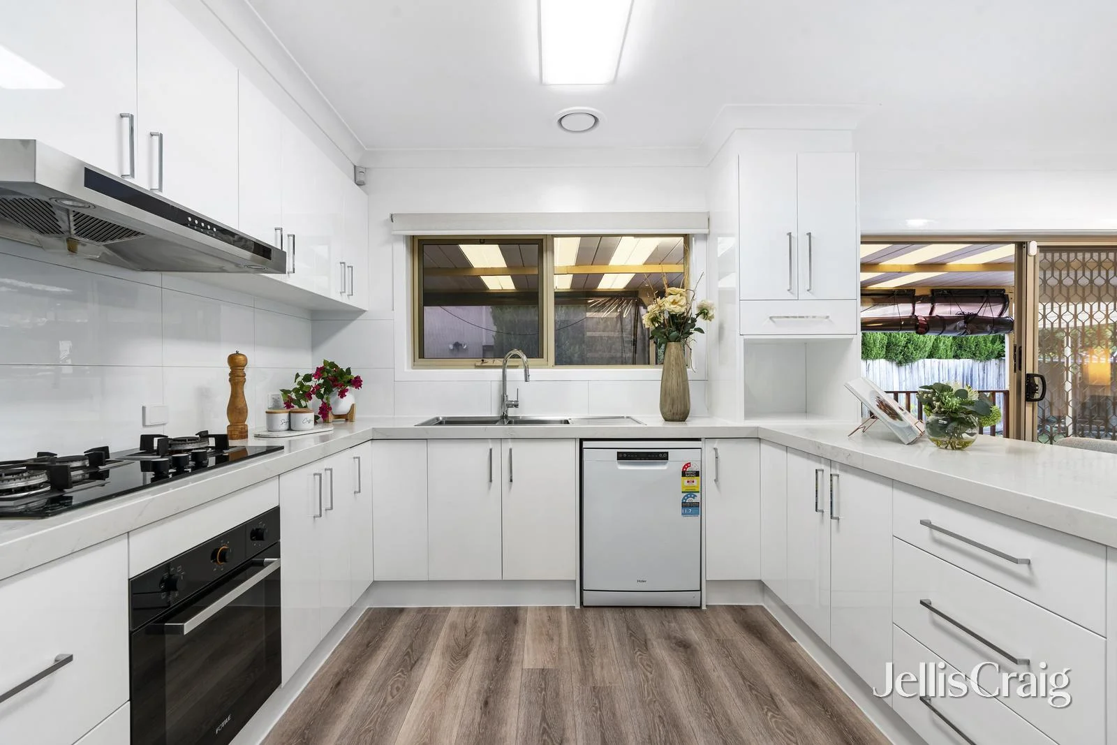 Additional image 3 of 1 Beresford Close, Doncaster East VIC 3109