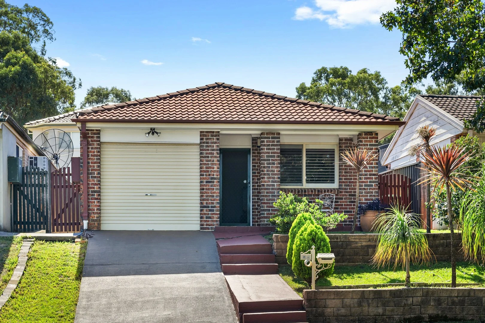 121A Leacocks Lane, Casula NSW 2170