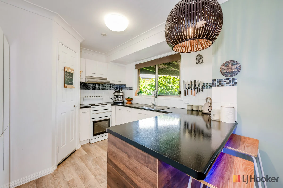 Additional image 8 of 11 Majestic Place, Coral Cove QLD 4670