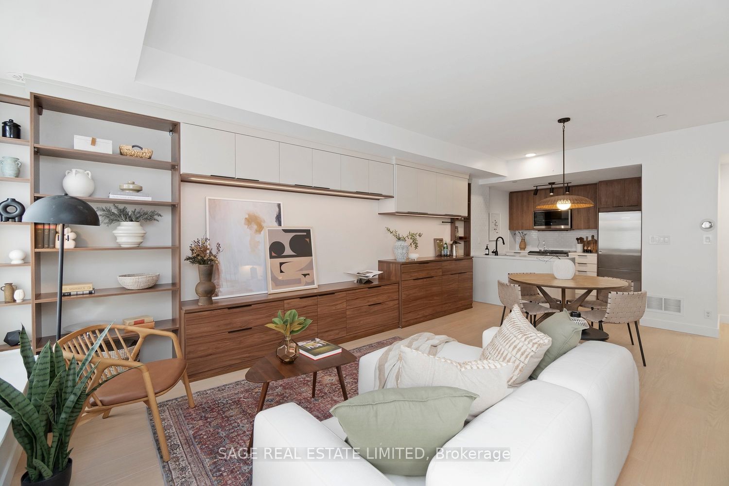 18-10 Carnation Avenue, Toronto, ON, M8V 0B8
