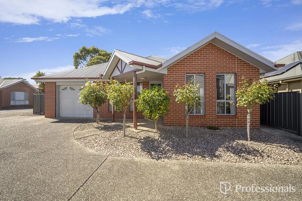 2/83 Hamilton Place, Hamilton VIC 3300