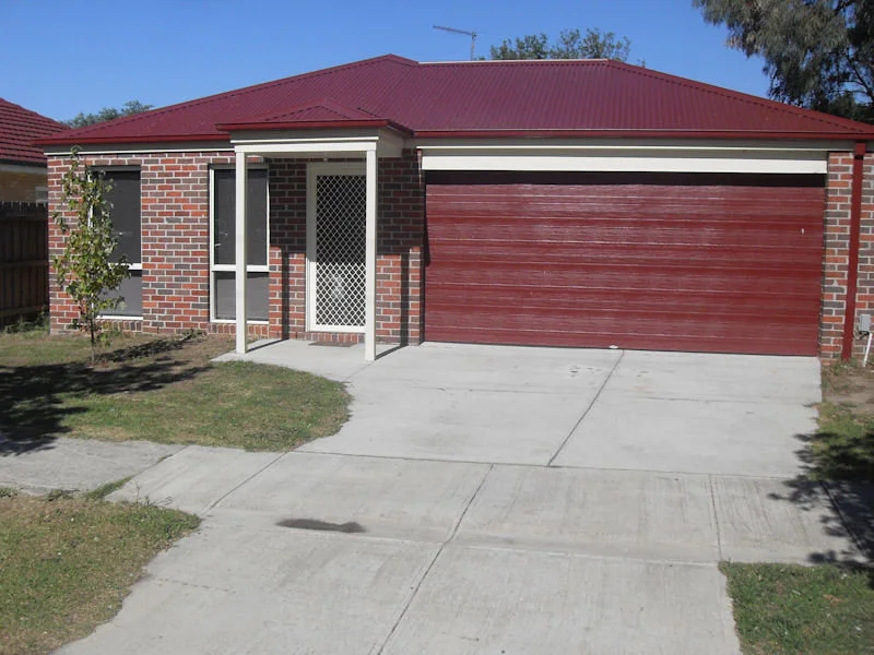 21A Henry Street, Pakenham VIC 3810