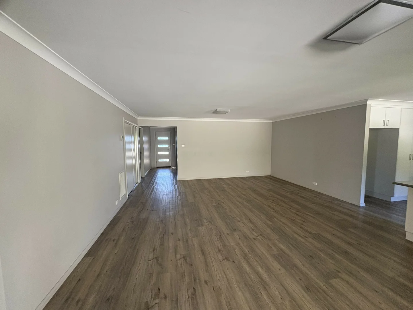 68 Jordan Place, Young NSW 2594 photo 3