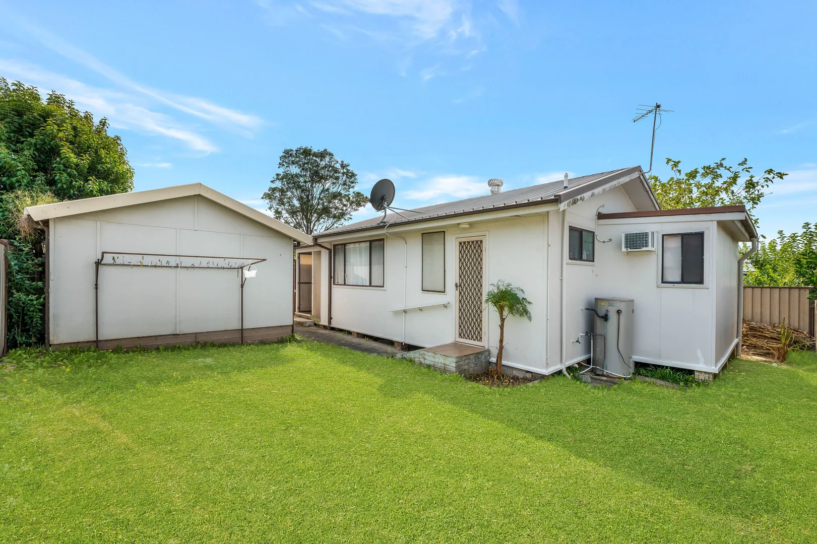 Additional image 23 of 8 & 8a Clingan Avenue, Lurnea NSW 2170