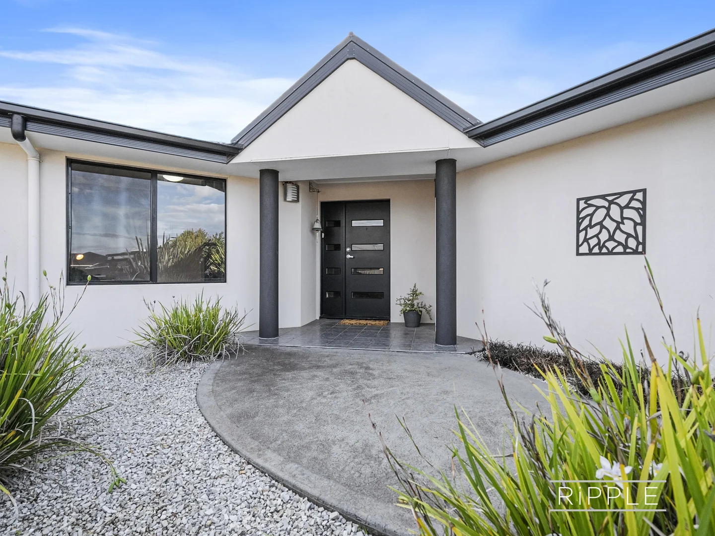 5 Callum Close, Midway Point TAS 7171 photo 2