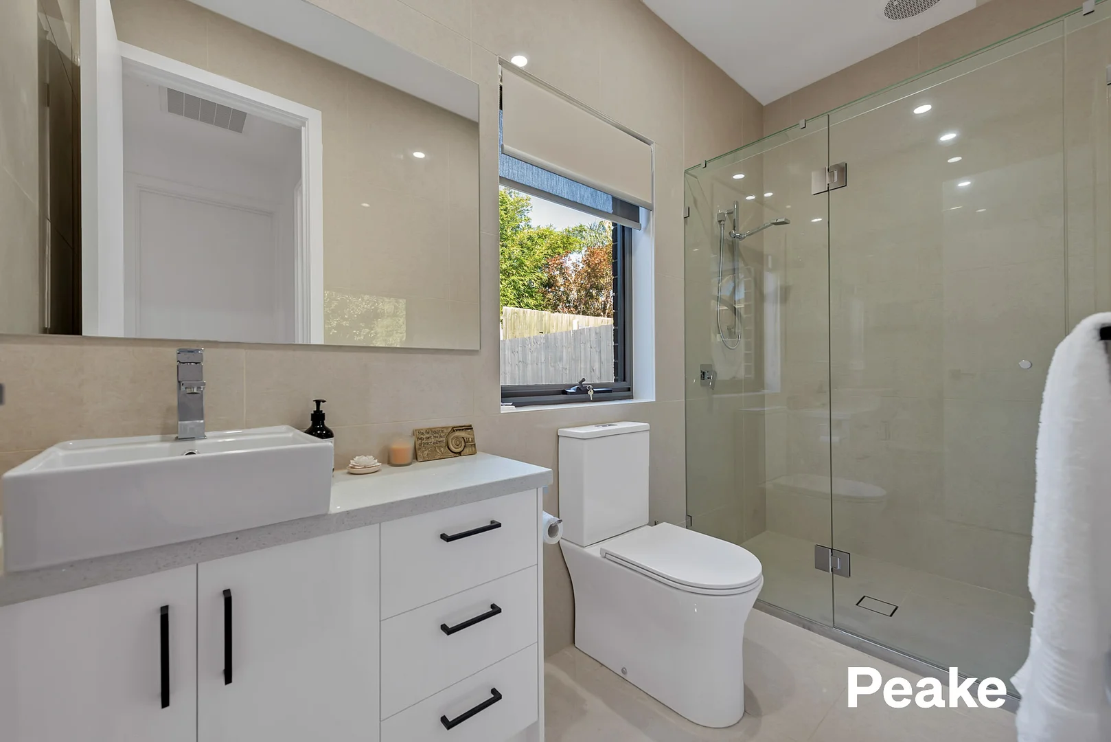 Additional image 5 of 4/2 Allan Street, Berwick VIC 3806