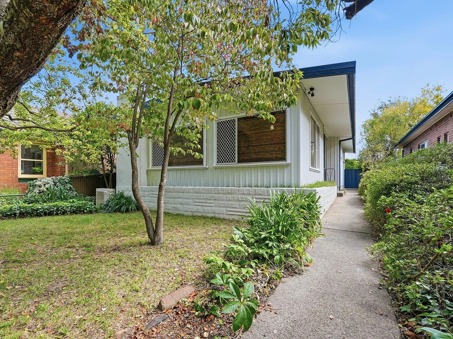 11 Clinton Street, Orange NSW 2800