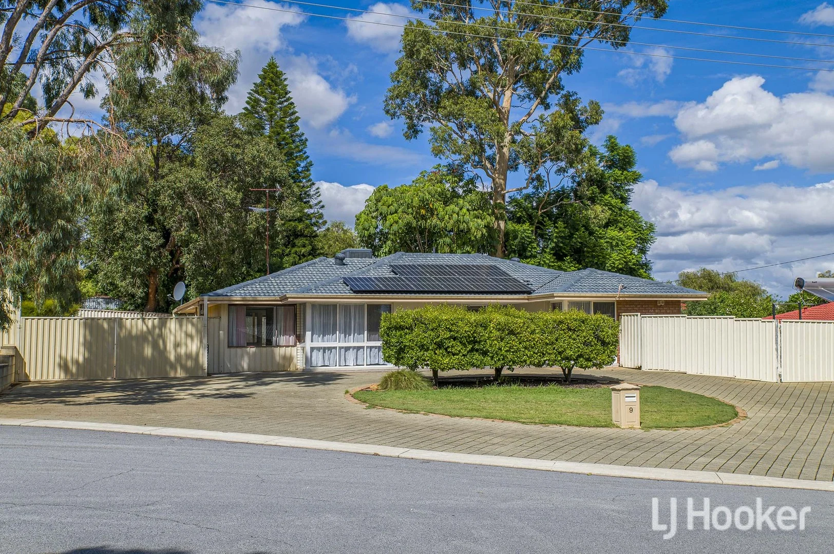 9 Penjan Place, Kelmscott WA 6111