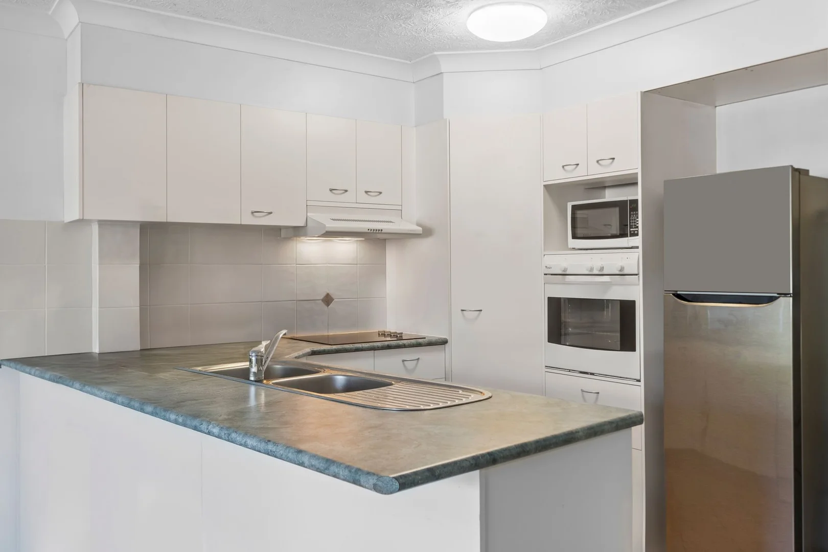 Additional image 2 of 3/1028-1030 Gold Coast Highway, Palm Beach QLD 4221