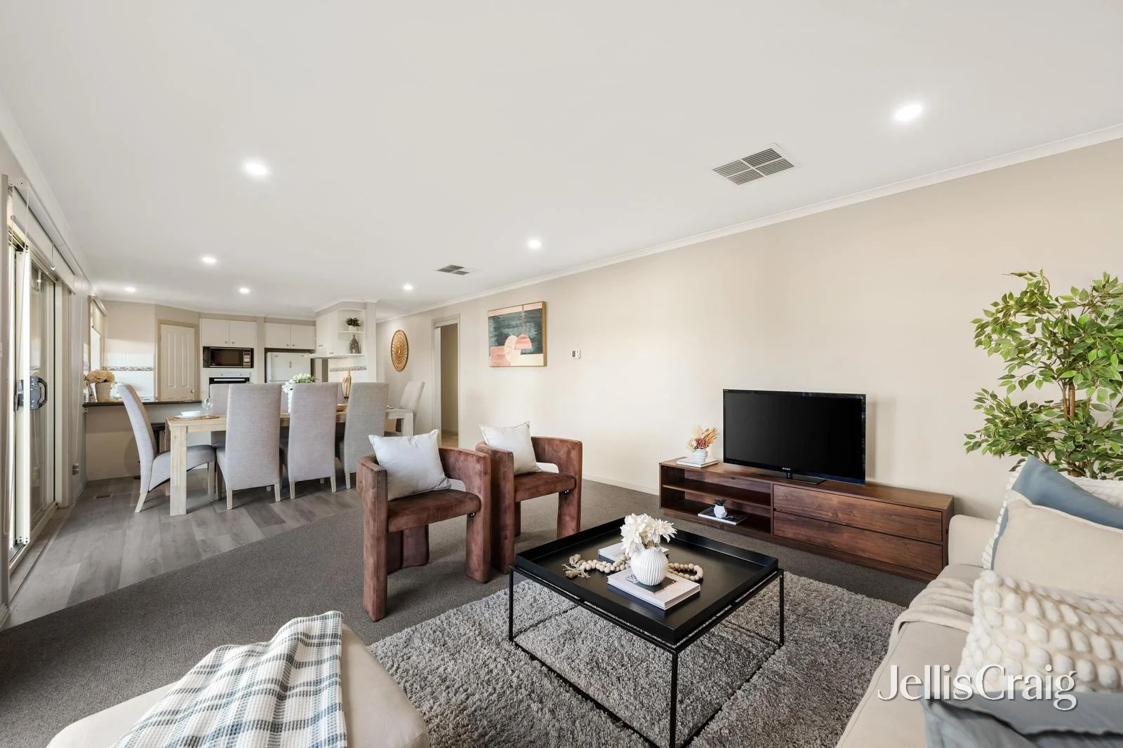 Additional image 5 of 18 Delamere Drive, Chirnside Park VIC 3116