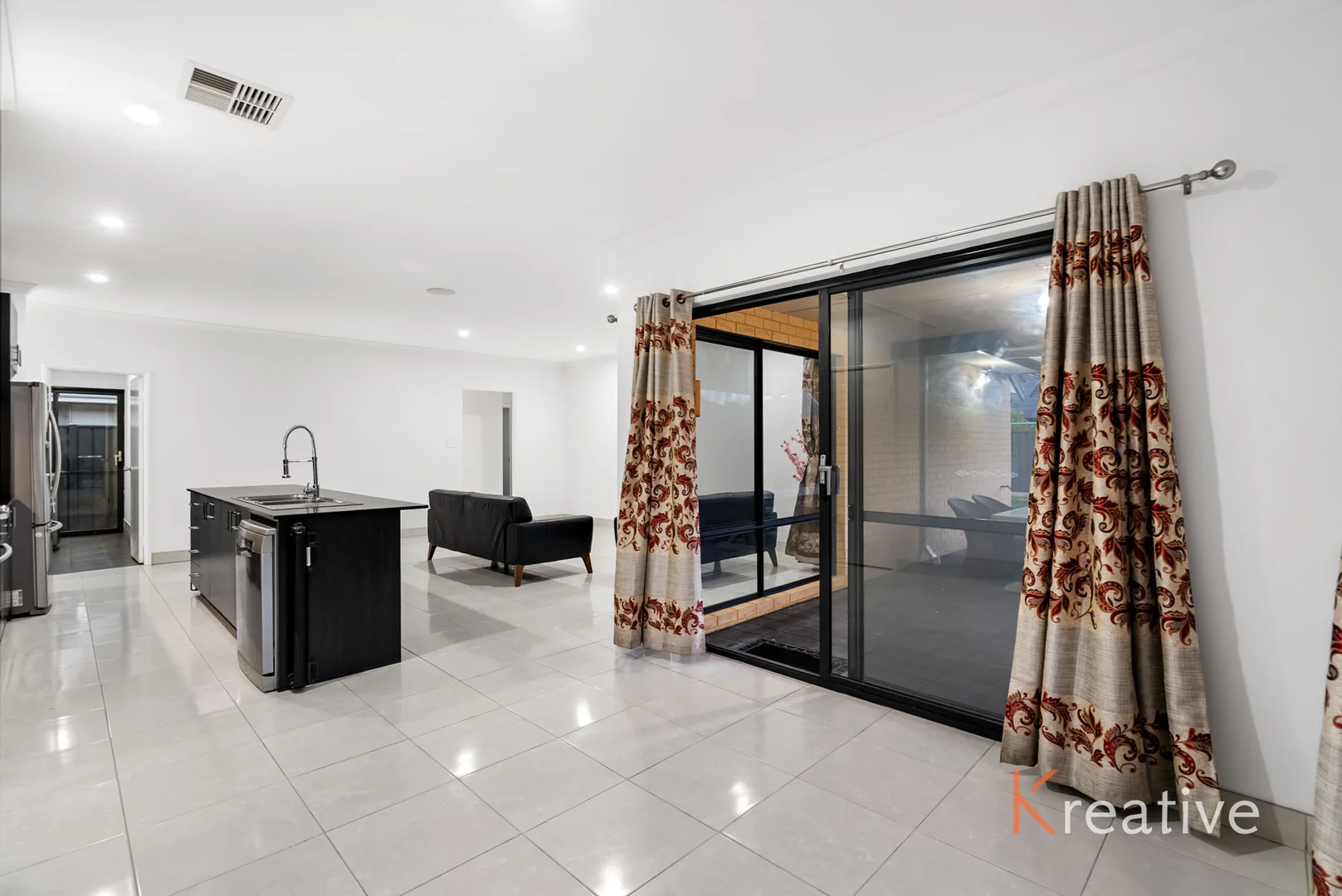 Additional image 16 of 4 Gladalan Way, Piara Waters WA 6112