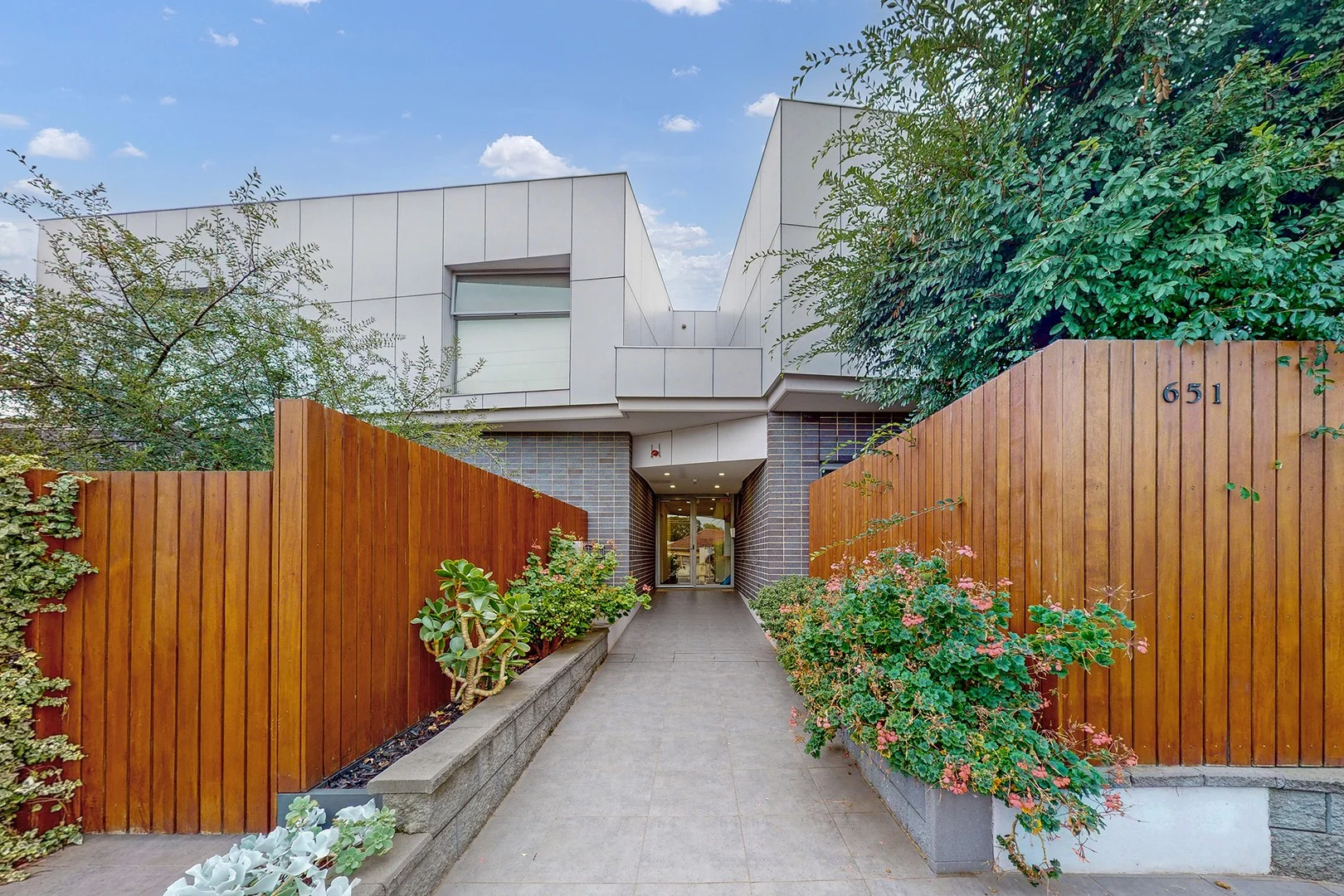 102/651 Moreland Road, Pascoe Vale South VIC 3044