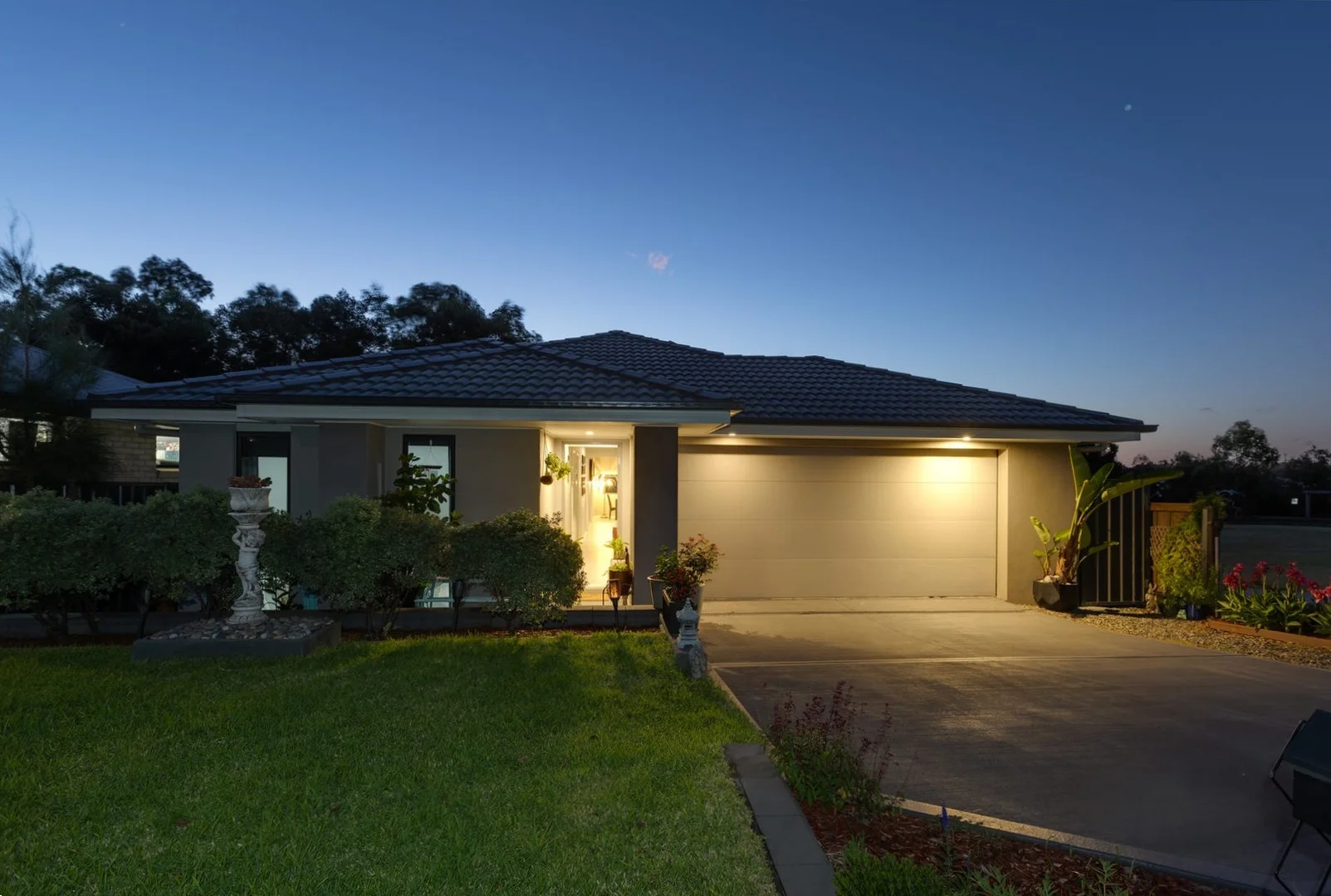 Additional image 20 of 10 Grand Parade, Rutherford NSW 2320
