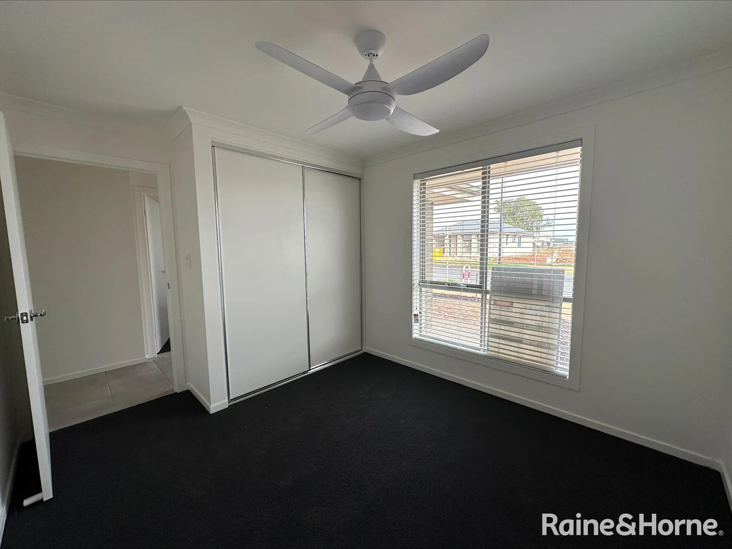 28 Francesca Boulevard, Munno Para West SA 5115 photo 5
