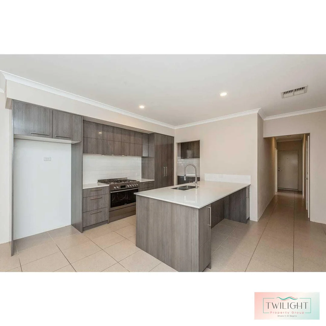 2 Worlington Loop, Meadow Springs WA 6210 photo 3