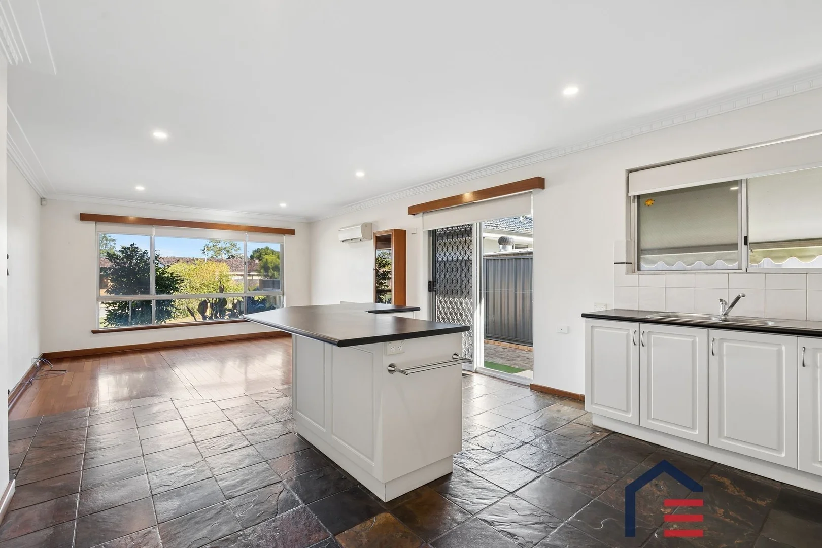Additional image 4 of 11 Ashington St, Dianella WA 6059