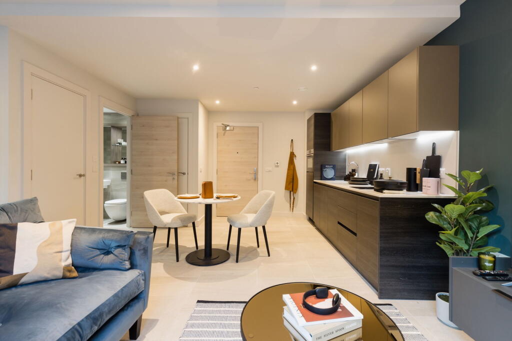 Additional image 4 of Sherlock Street, B5