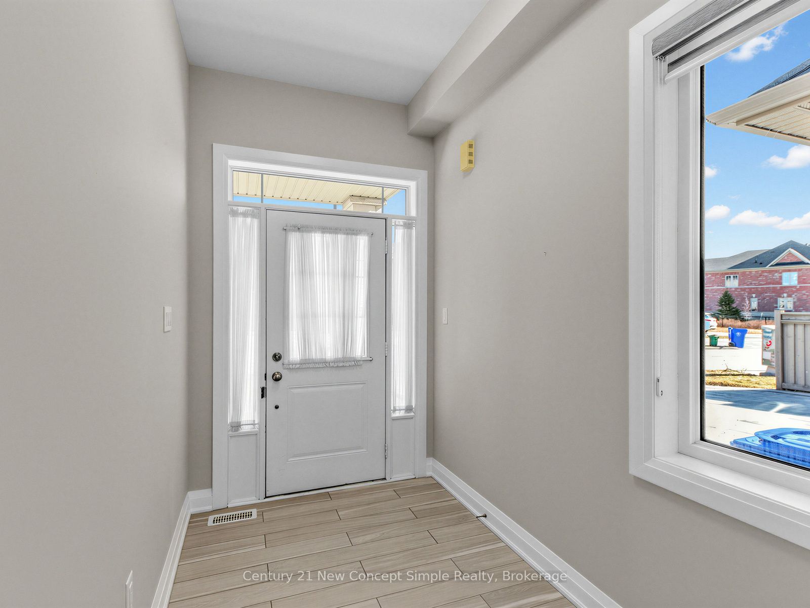 95 Chouinard Way, Aurora, ON, L4G 1B7 photo 4