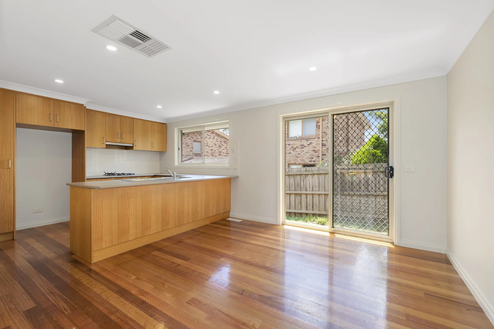 5/82 Strathallan Road, Macleod VIC 3085 photo 2
