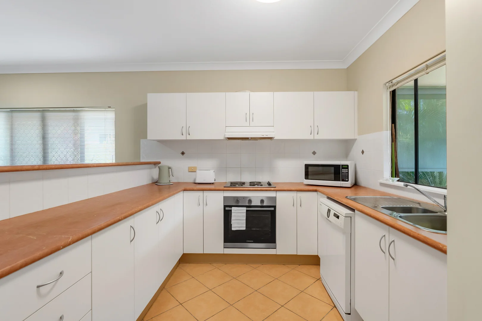 Additional image 4 of 7 Kirra Close, Kewarra Beach QLD 4879