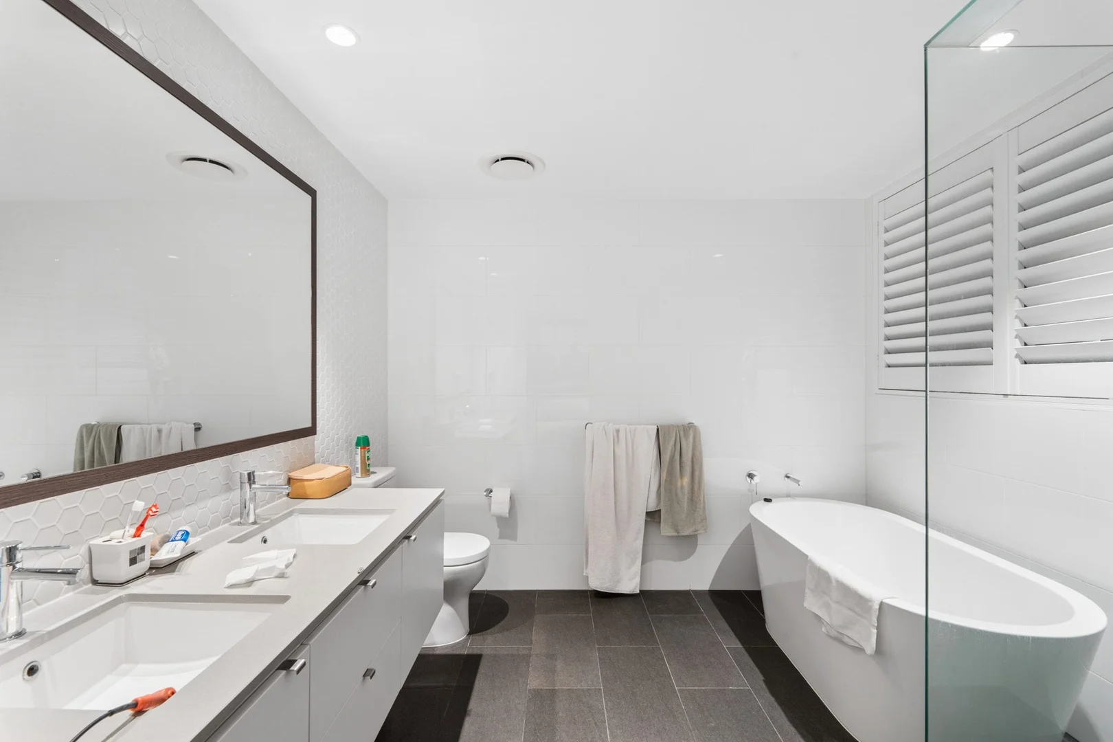 Additional image 17 of 504/19 Cannes Avenue, Surfers Paradise QLD 4217