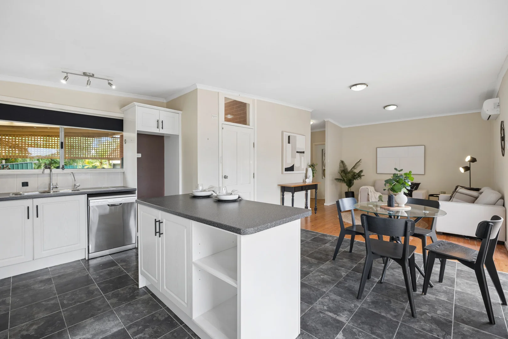 Additional image 3 of 29 William Road, Christies Beach SA 5165