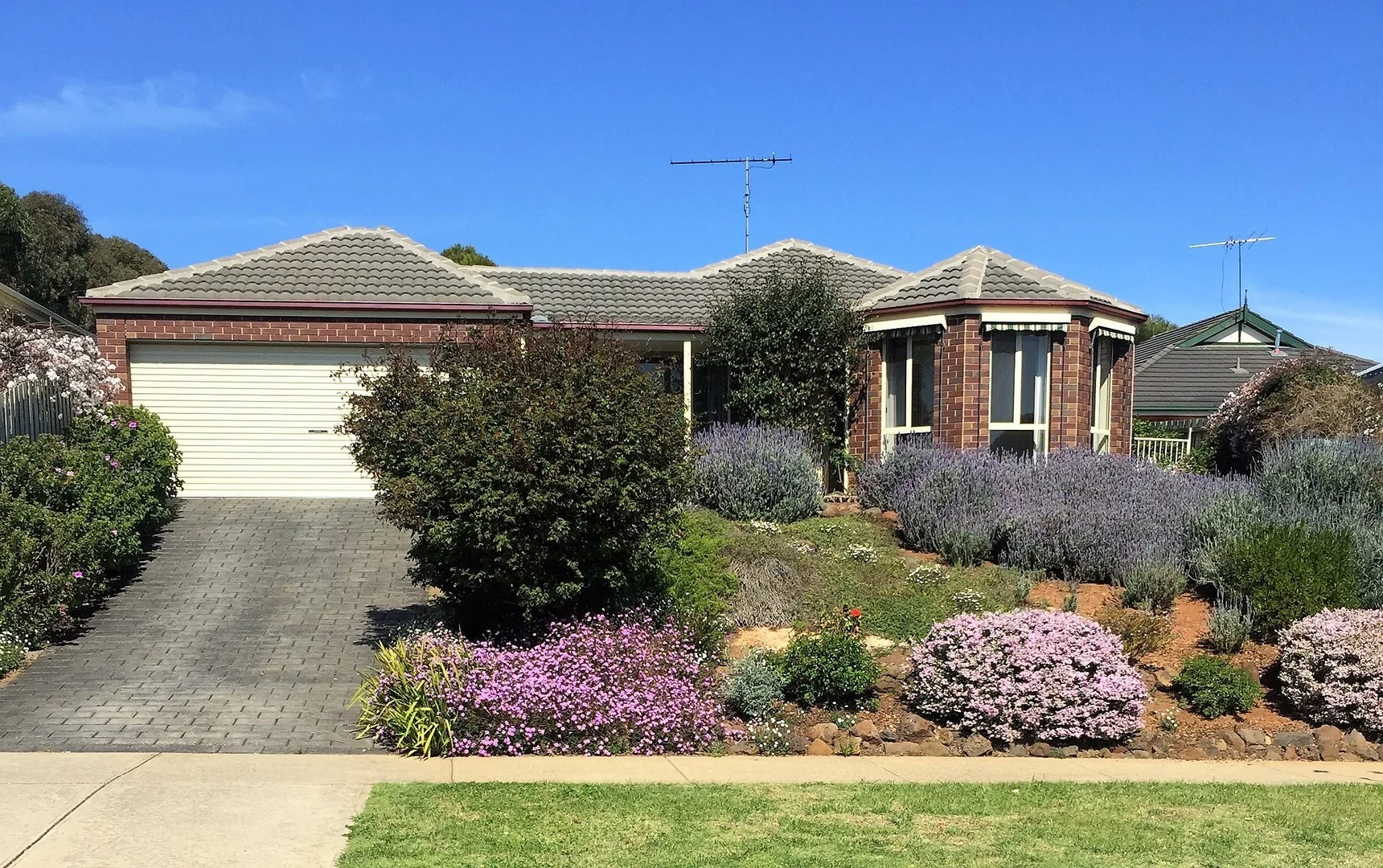 95 Glastonbury Drive, Highton VIC 3216