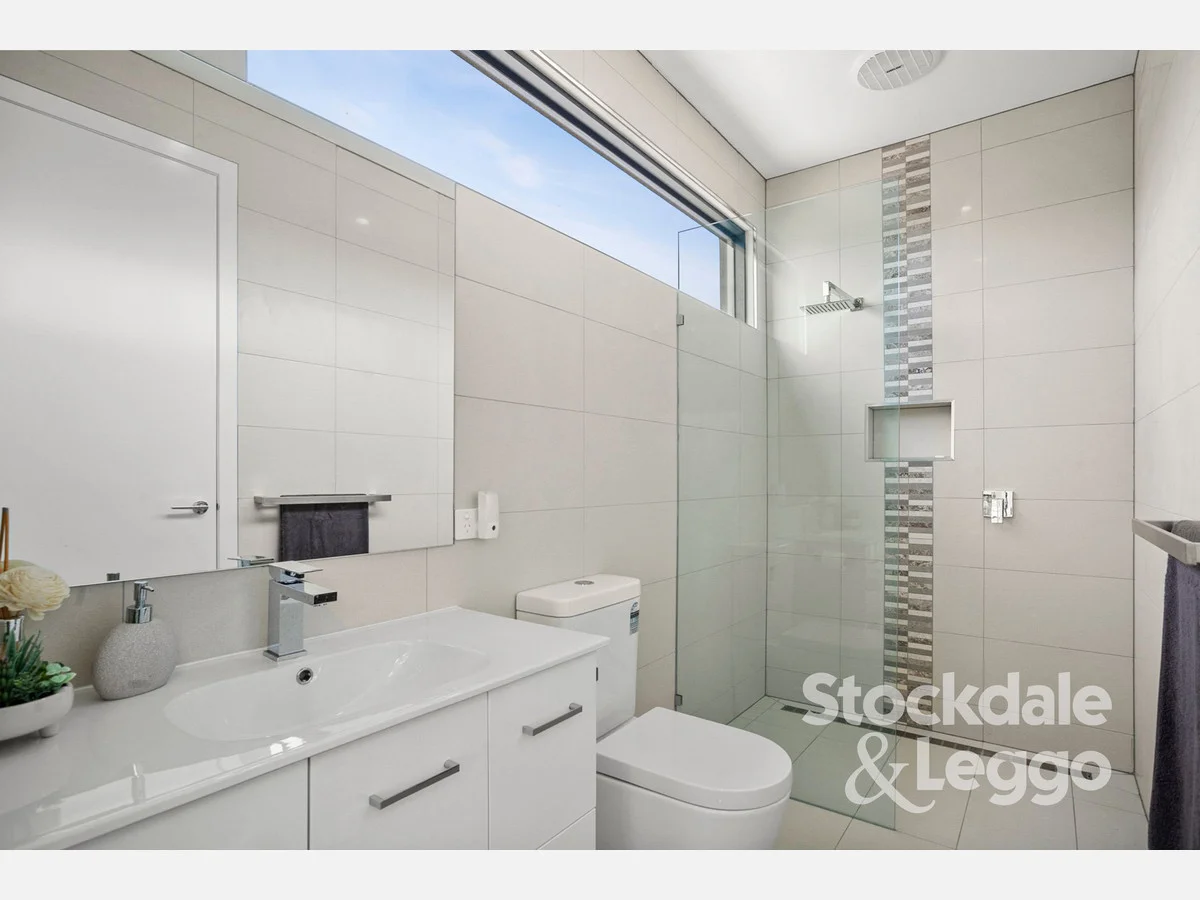 64 Third Avenue, Rosebud VIC 3939 photo 5